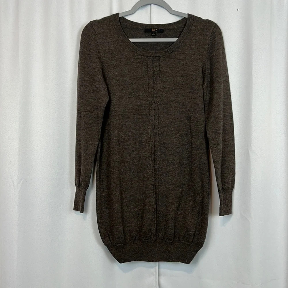 Elegant Prosper Crewneck Pullover Sweater‎ Size 4